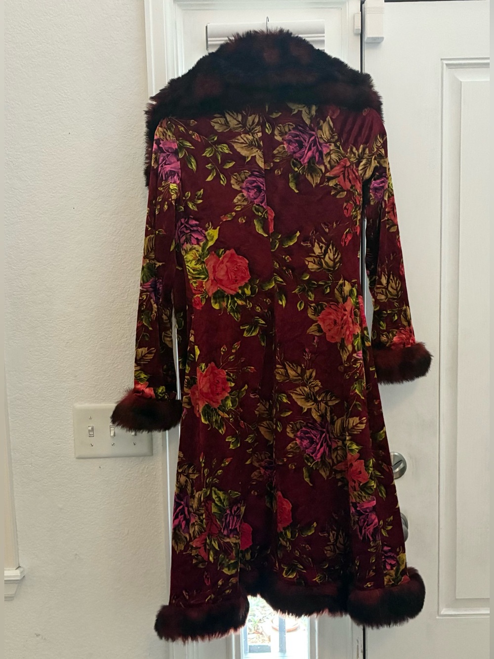 ✨ Rare Vintage Betsey Johnson Velvet Faux Fur Duster Coat - Late 1990s ✨ - Picture 2 of 5